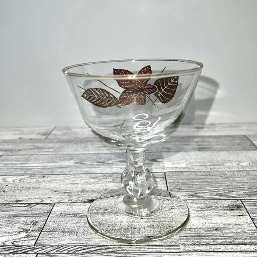 Libbey Mid Century Gold Leaf Stemmed Champagne Glasses Set of 4